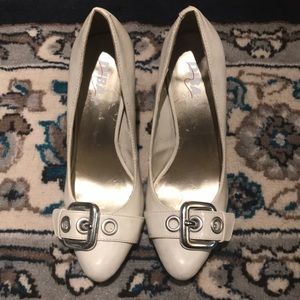 Off white/ cream colored heels!